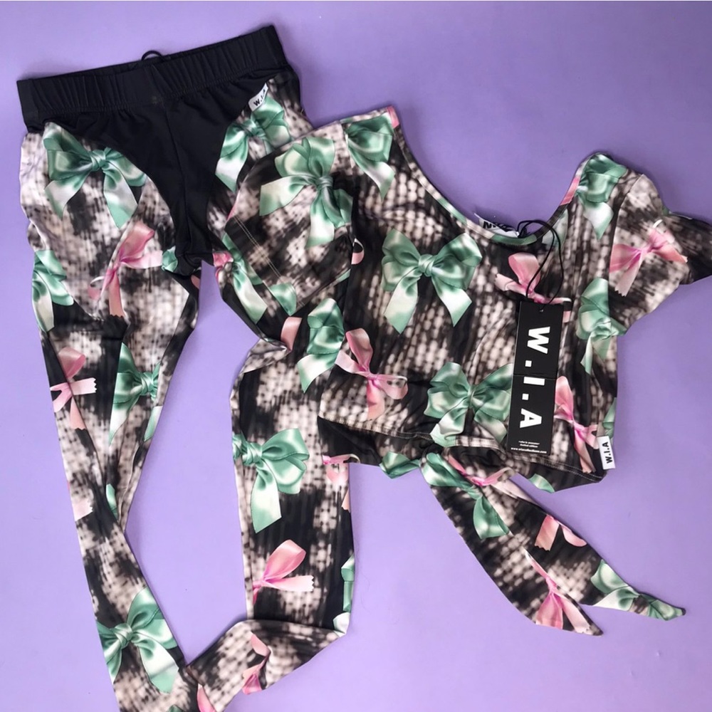 W.I.A Matching legging and crop top set